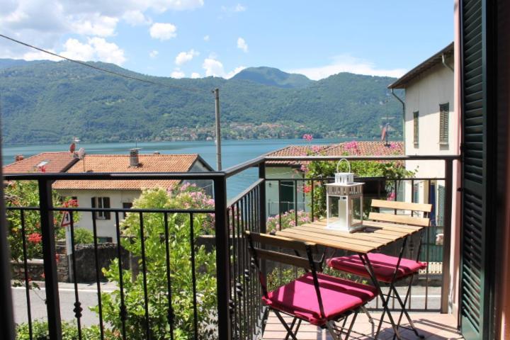 In centro Ca' Leandro Vista lago Lierna Exterior foto